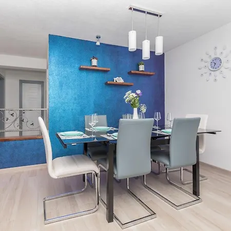 Penthouse Anna Apartment *